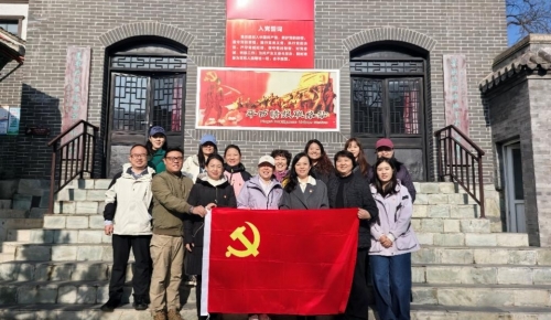 追寻红色足迹，感悟党性之光