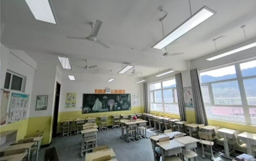 “点亮希望之光,照亮求学之路”电力爱心教室公益项目(第七期)照明改造圆满收官 “点亮希望之光,照亮求学之路”电力爱心教室公益项目(第七期)照明改造圆满收官