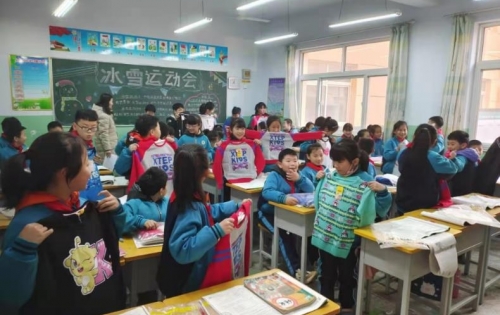 爱起航公益项目--特别成长计划向河北、甘肃、吉林、新疆、浙江、云南、四川捐赠运动鞋服