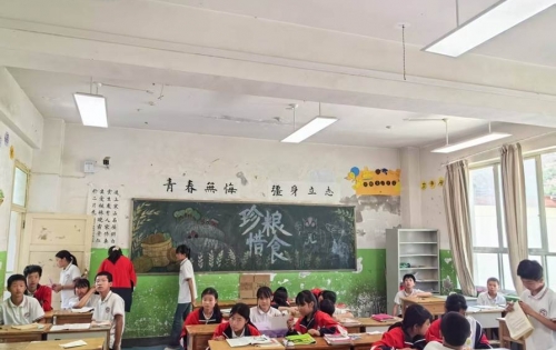 电力爱心教室公益项目第一、二期受益学校考察活动顺利完成 电力爱心教室公益项目第一、二期受益学校考察活动顺利完成